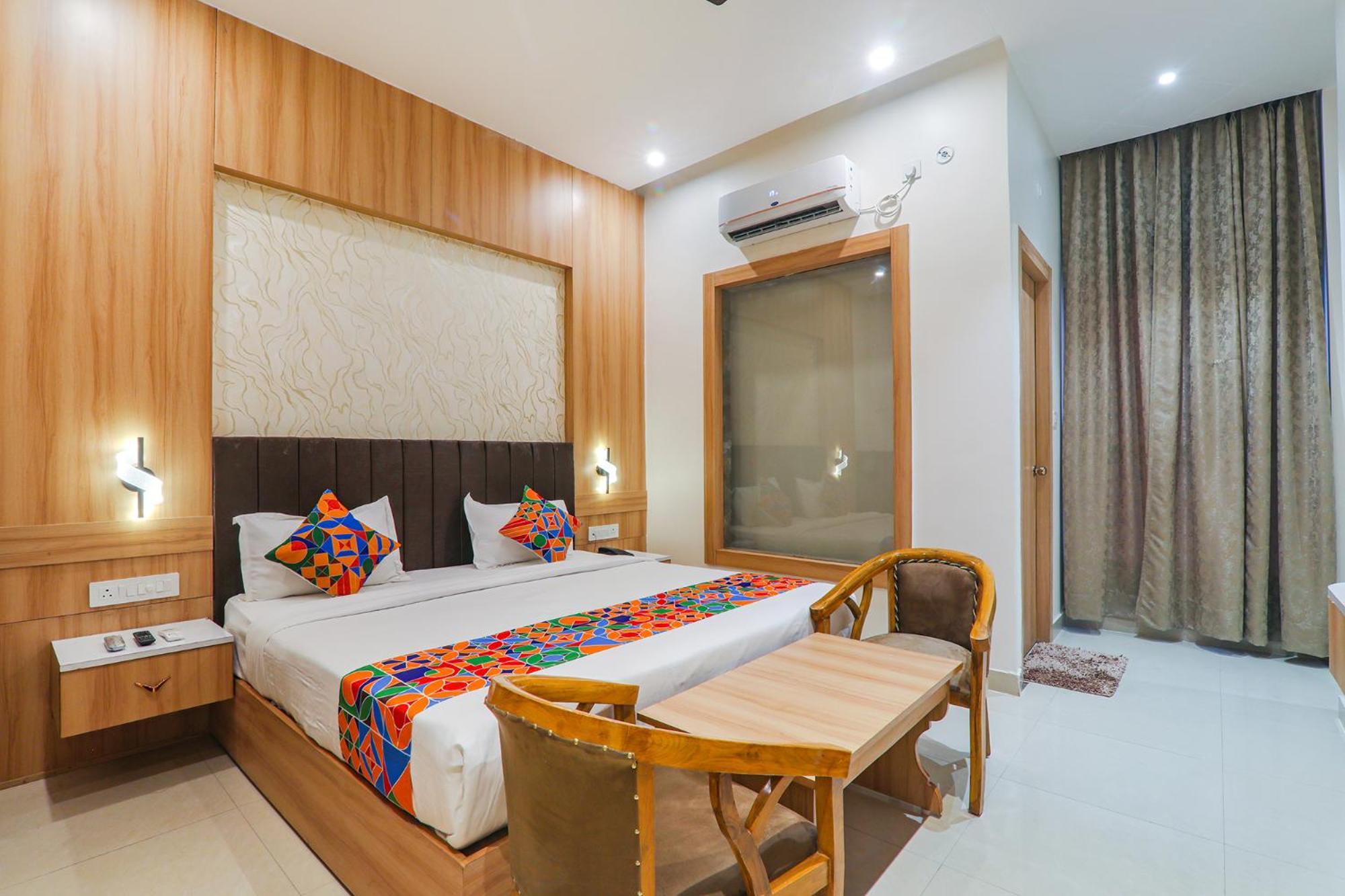 Fabhotel Raj Palace Лакхнау Екстер'єр фото