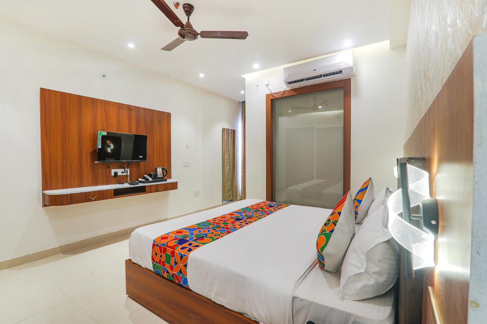 Fabhotel Raj Palace Лакхнау Екстер'єр фото